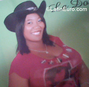 Date this voluptuous Dominican Republic girl Leonela from San Pedro De Macoris DO6448