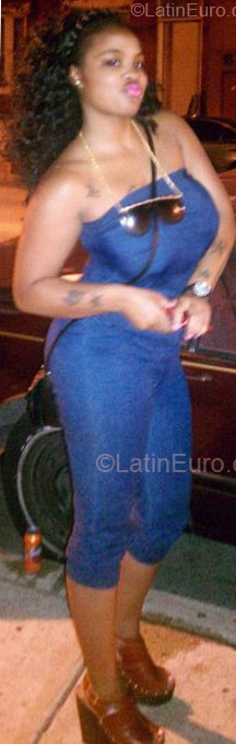 Date this passionate United States girl Kim from Philadelphia US8897