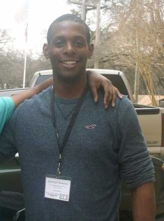 Date this foxy United States man Chaplain from Dallas US8899