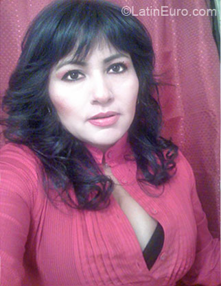 Date this happy Mexico girl Adela from Mexicali MX288