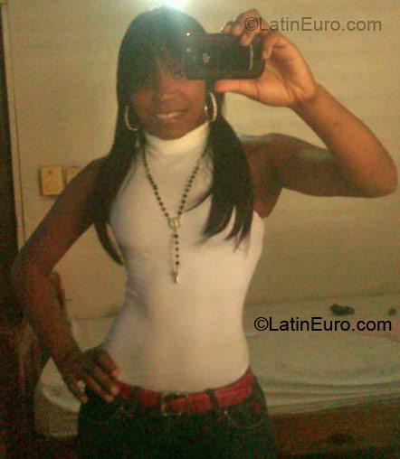 Date this pretty Dominican Republic girl Lapsicopata from Santo Domingo DO6561