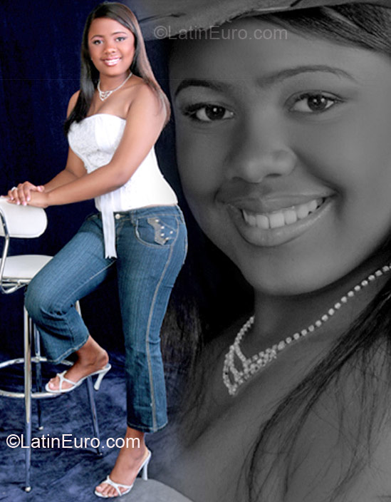Date this athletic Dominican Republic girl Karina from Santo Domingo DO6564