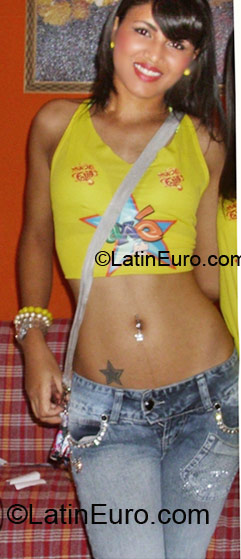 Date this voluptuous Brazil girl Nanda from Governador Valadares BR4978