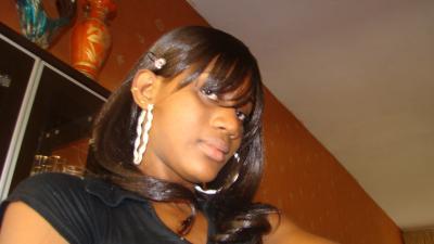 Date this young United States girl Aimee from Irvine US8973