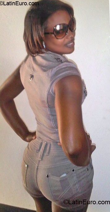 Date this hot Jamaica girl Cashmain from Clarendon JM196