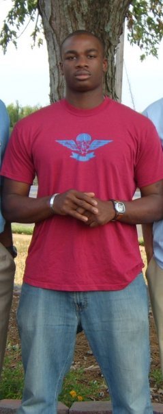 Date this voluptuous United States man SeanAglass from Chesterfiled US9032