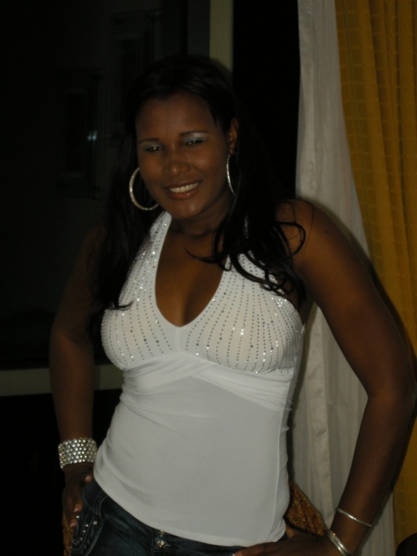 Date this sensual Dominican Republic girl Yulis from Santo Domingo DO6741