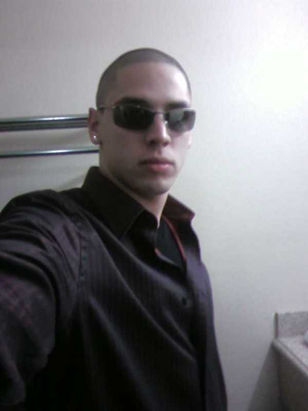 Date this funny United States man Anthony from Newark US9062