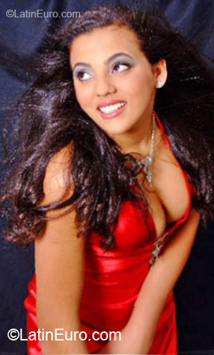 Date this georgeous Brazil girl Mirian from Vitoria BR4756