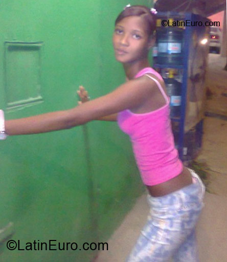 Date this passionate Dominican Republic girl Grisel from Santo Domingo DO6813