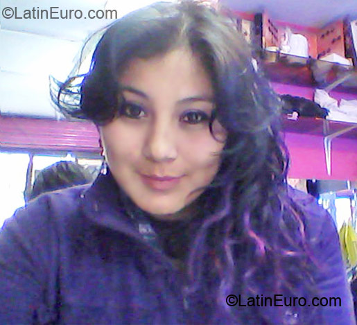 Date this tall Ecuador girl Geovanna from Quito EC79