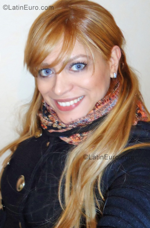 Date this voluptuous Brazil girl Camila from Belo Horizonte BR4836
