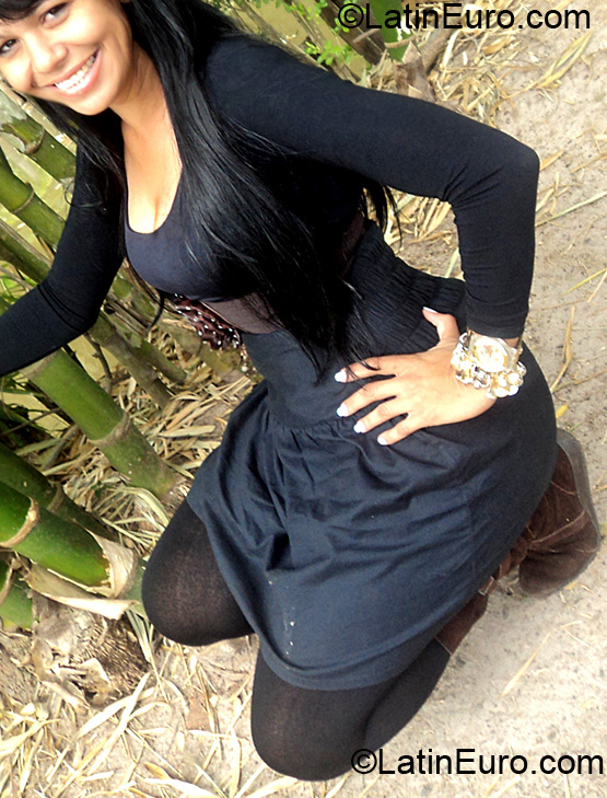 Date this voluptuous Brazil girl Maysa from Monte Aprazivel BR4879