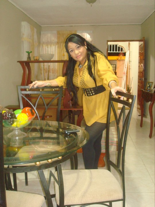 Date this hard body Dominican Republic girl Tueny gil from La Romana DO7025