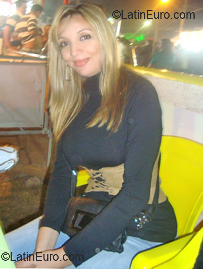 Date this cute Brazil girl Meiri from Rondonopolis BR4890