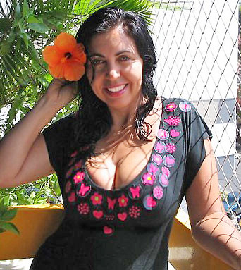 Date this charming Brazil girl Maria from SALVADOR BR5381