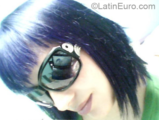 Date this voluptuous Ecuador girl Eugi from Ambato EC93