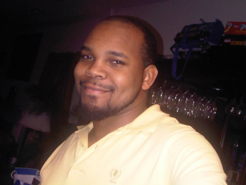 Date this hot United States man Oliver from Newport News US9361