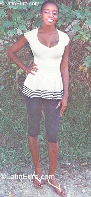 Date this charming Jamaica girl Cassandra from Hanover JM218