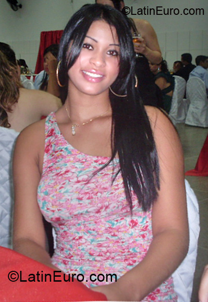 Date this gorgeous Brazil girl Camila from Presidente Prudente BR5054