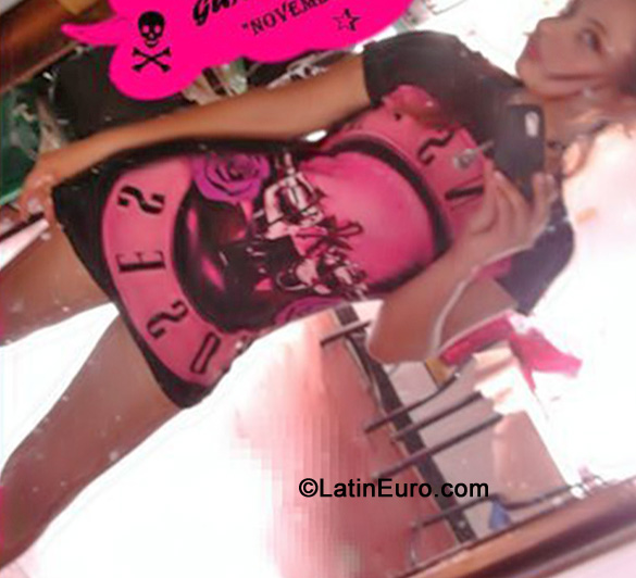 Date this beautiful Colombia girl Aura Maria from Cali CO7283