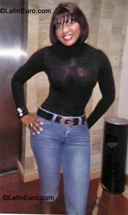 Date this good-looking Dominican Republic girl Maribel from Santo Domingo BR5083