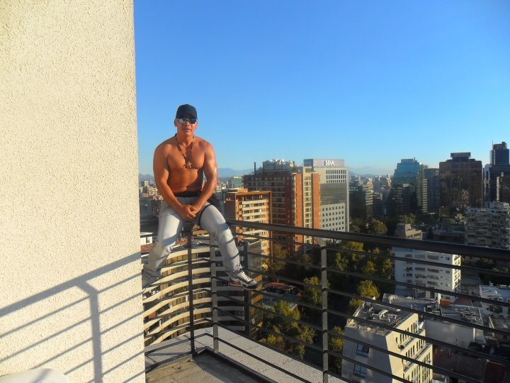 Date this voluptuous Colombia man Miguel angel from Cartago CO6820