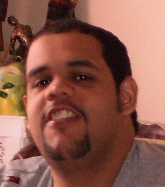 Date this delightful United States man Darwin from New York US9456