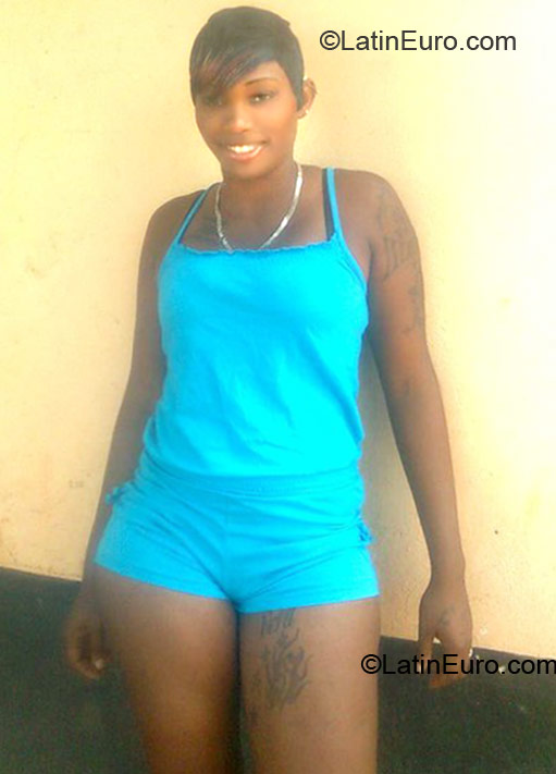 Date this exotic Jamaica girl Lisa from Kingston JM236