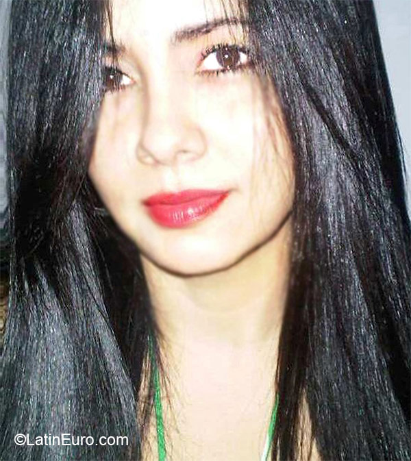 Date this hard body Venezuela girl Alejandra from Maracaibo VE67