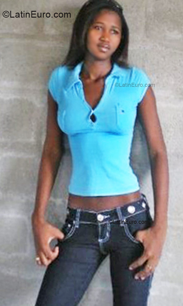 Date this young Honduras girl Blanca from San Pedro Sula HN316