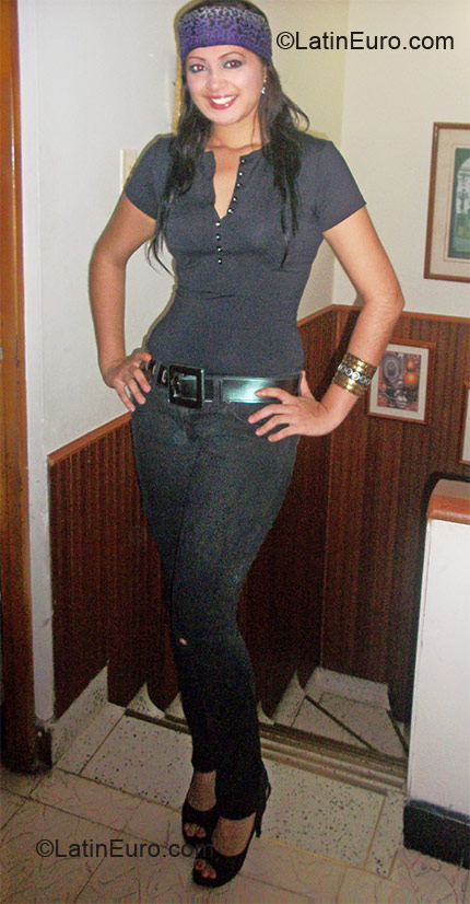 Date this charming Colombia girl Miriam from Valledupar CO6941