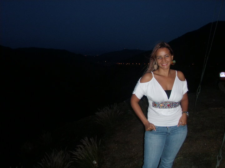 Date this hot Colombia girl Lna from Cali CO6983