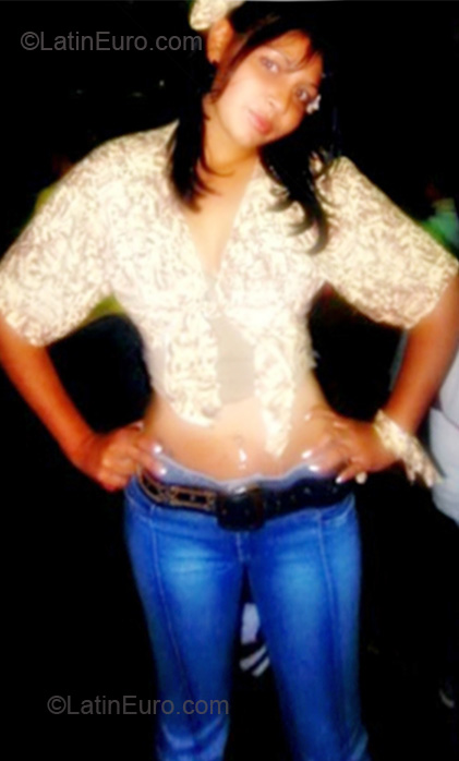 Date this stunning Brazil girl Ilenia from Cascavel BR5307