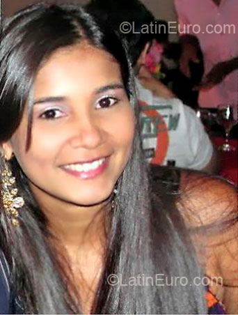 Date this sensual Brazil girl Viviane from Contagem BR5313