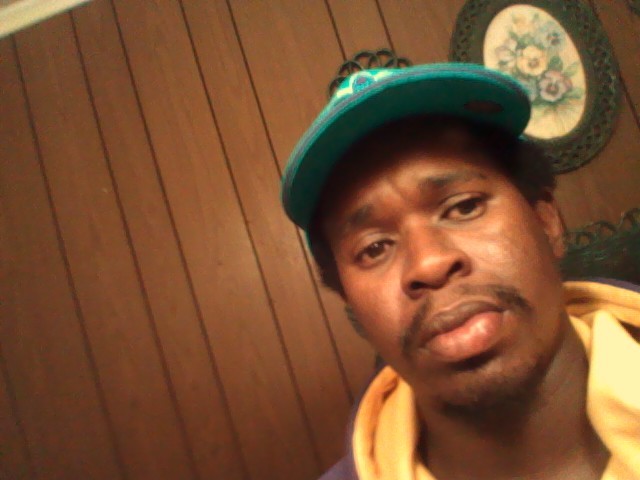 Date this nice looking United States man Lee from Lafayette US9901