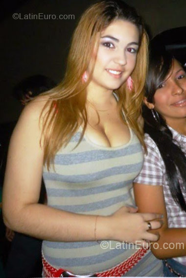 Date this foxy Brazil girl Lisley from Cuiaba BR5515