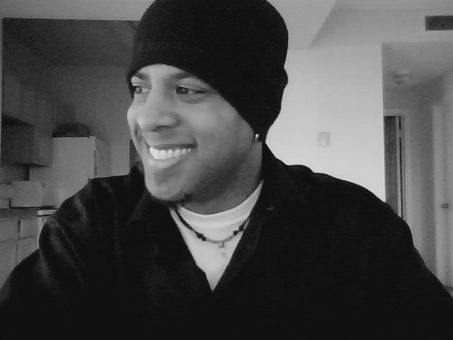 Date this tall United States man Aaronmateo from Milwaukee US10163
