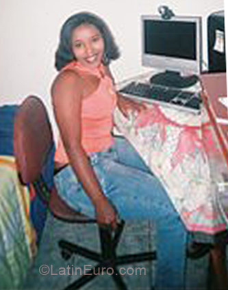 Date this stunning Brazil girl Lucia from Brasilia BR5532
