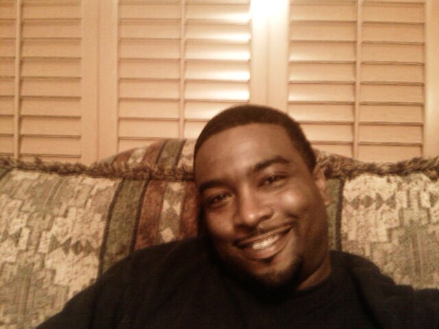 Date this attractive United States man Jsmoove from Pittsburg US10258