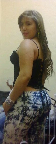 Date this foxy Colombia girl Yenifertata1 from Medellin CO8625