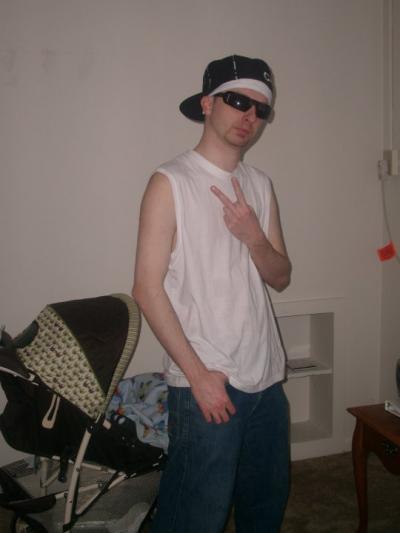 Date this tall United States man Kevin from Kalamazoo US10263