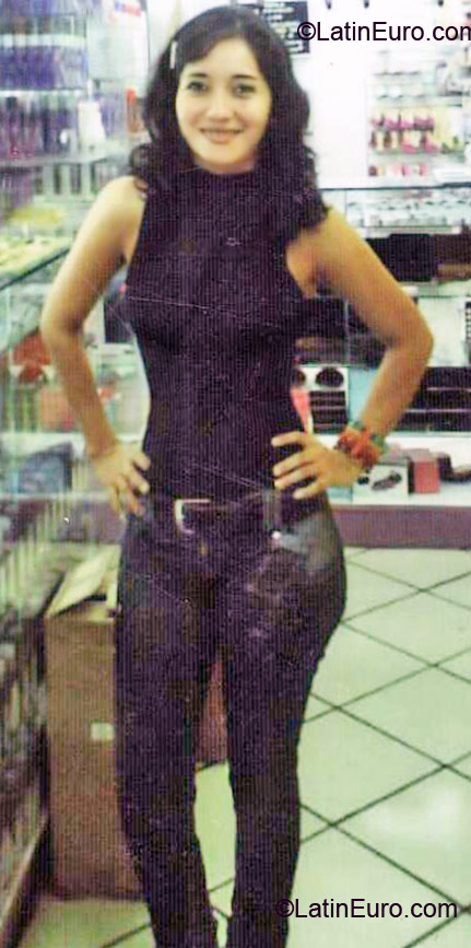 Date this lovely Mexico girl Nena from Villahermosa MX348