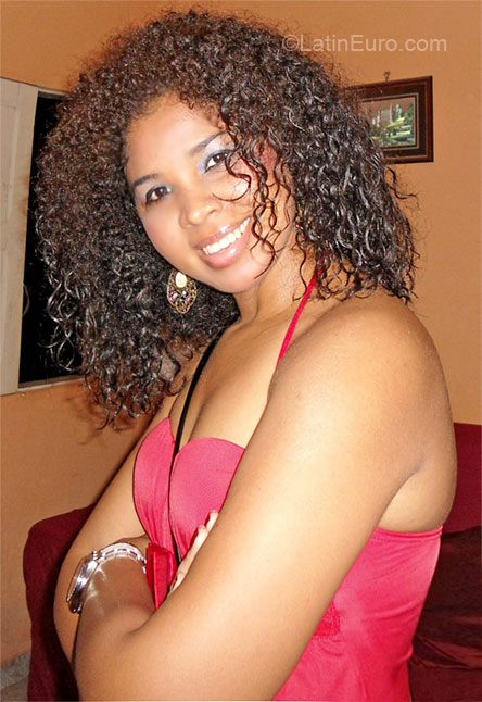 Date this attractive Brazil girl Lucia from Macapa BR5637