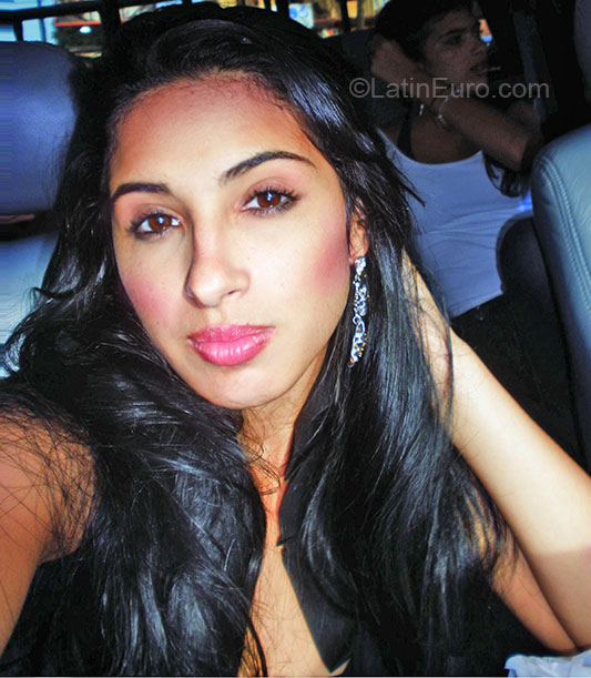 Date this beautiful Brazil girl Ana Caroline from Manaus BR11222