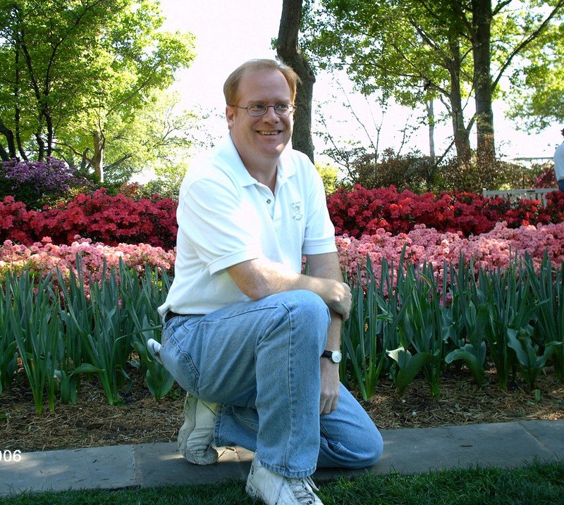 Date this voluptuous United States man Brad from Dallas US10441