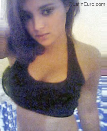 Date this sultry Brazil girl Renata from Londrina BR5678