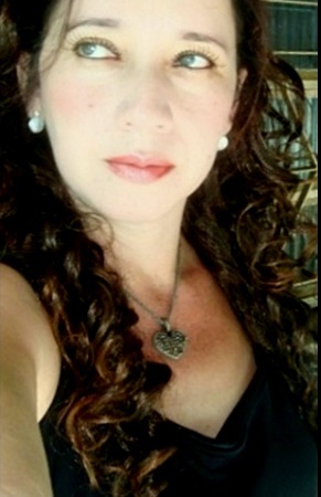 Date this athletic Brazil girl ArleneBella from Goiania BR5695