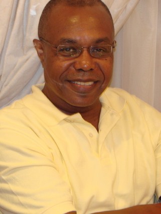 Date this hot United States man Isaac from Converse US10512