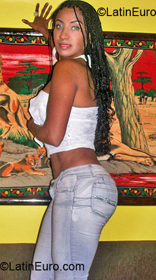 Date this foxy Brazil girl Vilma from Fortaleza BR5723